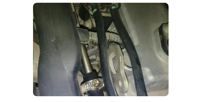 ПОБЕДИЛ ЗАПАХ БЕНЗИНА В САЛОНЕ